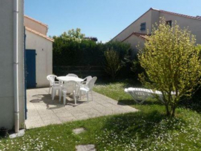 Saint Palais sur Mer - MAISON MITOYENNE de VACANCES avec PISCINE et COURT de TENNIS